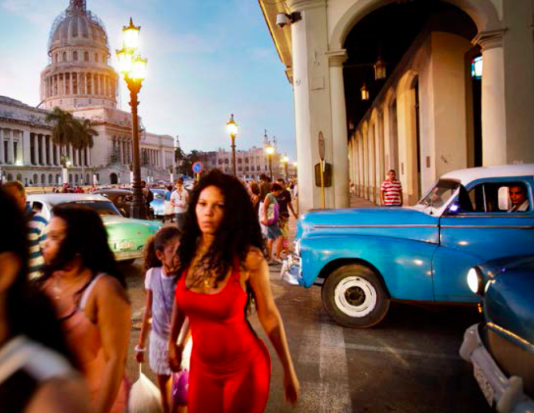 Kongressbyggnaden i La Habana har inte använts på över femtio år eftersom Fidel inte tycker om den.